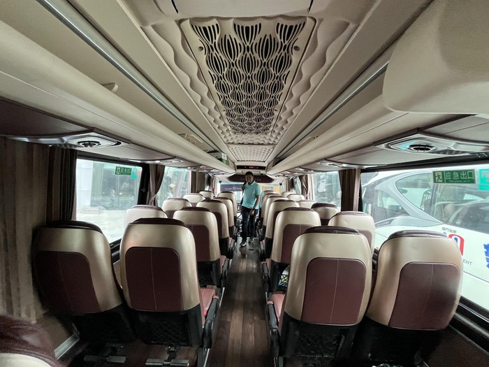 Bus pariwisata di China