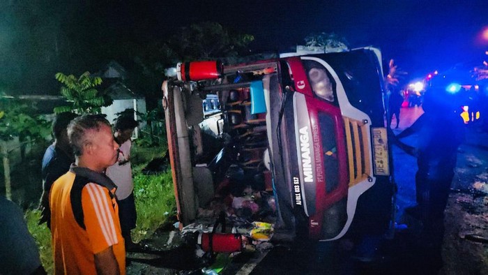 Tragedi Memilukan: Bus Studi Tur Sekolah Alami Kecelakaan Maut Bahwa Pihak KIR Sudah Meninggal Sejak Awal Tahun