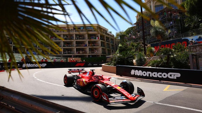 MONTE-CARLO, MONACO - MAY 25: Charles Leclerc of Monaco driving the (16) Ferrari SF-24 on track during final practice ahead of the F1 Grand Prix of Monaco at Circuit de Monaco on May 25, 2024 in Monte-Carlo, Monaco. (Photo by Clive Rose/Getty Images)