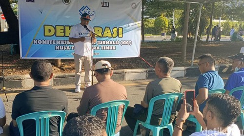 Deklarasi Komite Keselamatan Jurnalis (KKJ) NTT di Kupang, Santu (25/5/2024).