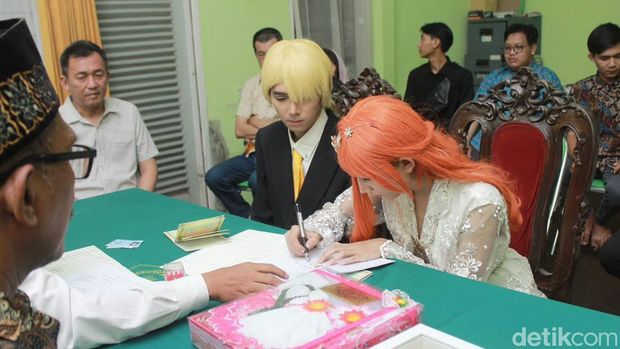 Foto pernikahan Isabel Nurani Kasih dan Andre Styanto Wijaya, viral karena mengenakan cosplay serial anime One Piece, Nami & Sanji.