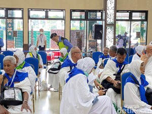 JCH Palembang Kloter 11 Berangkat, Kemenag Pesan Kurangi Kebiasaan Selfie