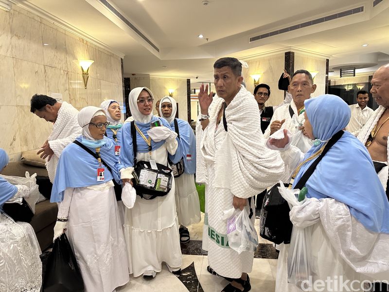 Jemaah haji SOC-43 tiba di Makkah usai delay 16 jam, Sabtu  (25/5/2024) dini hari.