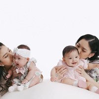 Jessica dan Valencia memang diketahui hamil dan memiliki anak dalam jangka waktu yang berdekatan. Kedua putri mereka, baby Julia da Avery, sama-sama terlihat lucu dan menggemaskan. Foto: Instagram/@jessicatanoe