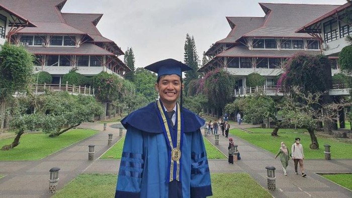 Jotti Karunawan, wisudawan berprestasi ITB di jenjang S3.