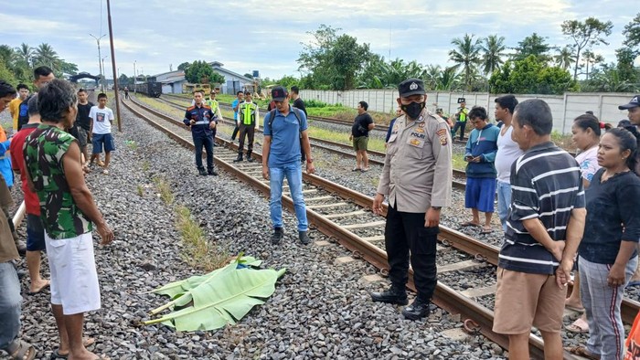 Kakek Jauhari tewas tertabrak KA Babaranjang.