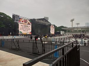 710 Personel Gabungan Amankan Konser Avenged Sevenfold di GBK Malam Ini
