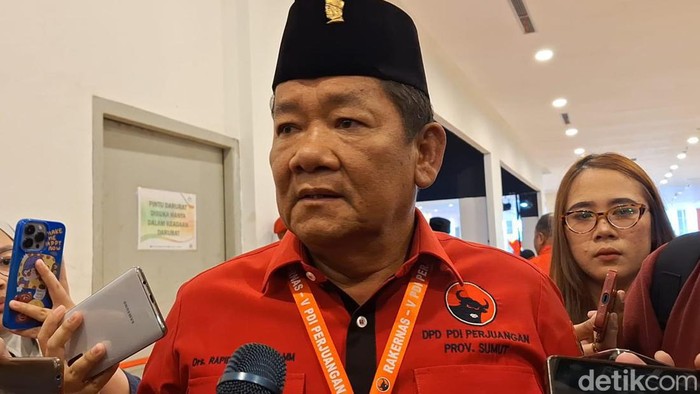 Ketua DPD PDIP Sumatera Utara Rapidin Simbolon