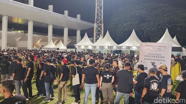 Konser Avenged Sevenfold