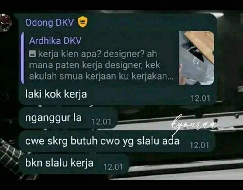 Chat WhatsApp random ini benar-benar bikin nyengir membacanya. Kok absurd banget ya, isi percakapannya? Aowkaowk.