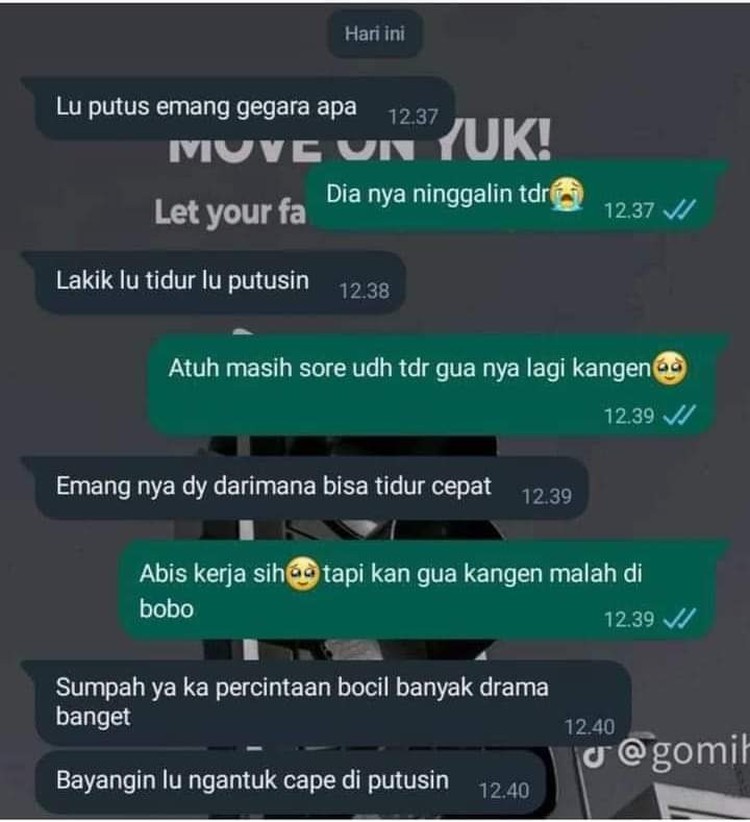 Chat WhatsApp random ini benar-benar bikin nyengir membacanya. Kok absurd banget ya, isi percakapannya? Aowkaowk.