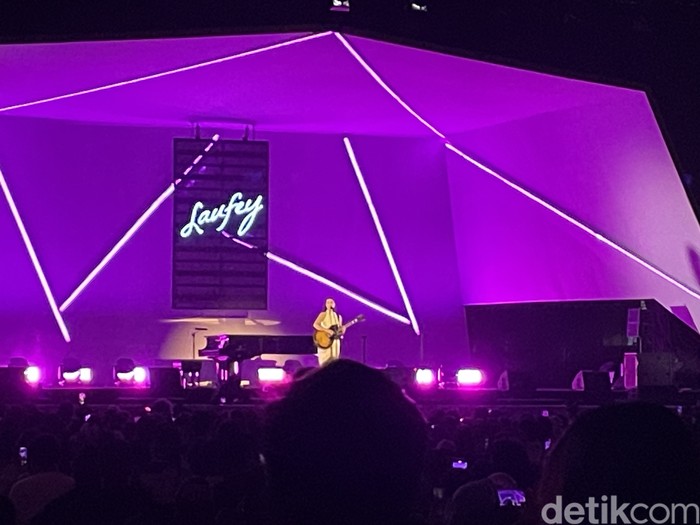 Laufey di Hari Pertama BNI Java Jazz Festival 2024 Laufey di Hari Pertama BNI Java Jazz Festival 2024