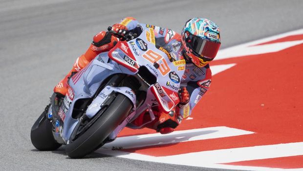 BARCELONA, SPAIN - MAY 24: Marc Marquez of Spain and Gresini Racing MotoGP rounds the bend during the MotoGP Of Catalunya - Free Practice at Circuit de Barcelona-Catalunya on May 24, 2024 in Barcelona, Spain. (Photo by Mirco Lazzari gp/Getty Images)