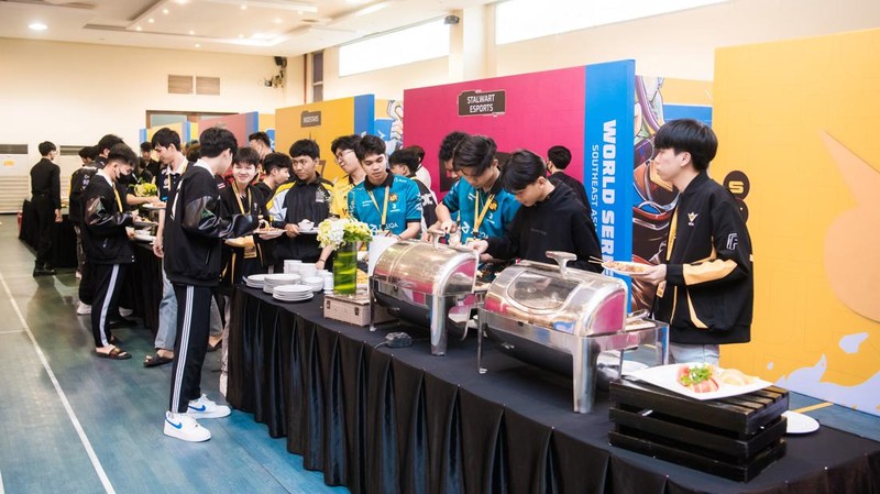 Babak point rush FFWS SEA 2024 Spring telah dimulai. Sementara ini, tim asal Thailand Buriram United Esports yang memimpin. Wakil Indonesia dibuat kesulitan mengejar headstart point untuk grand final.