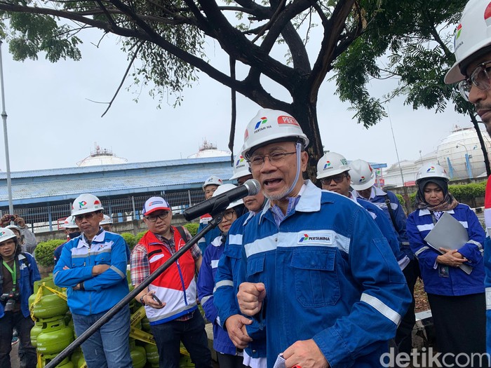 Mendag Zulkifli Hasan meninjau SPBE Patra Trading, 25 Mei 2024. (Mulia Budi/detikcom)