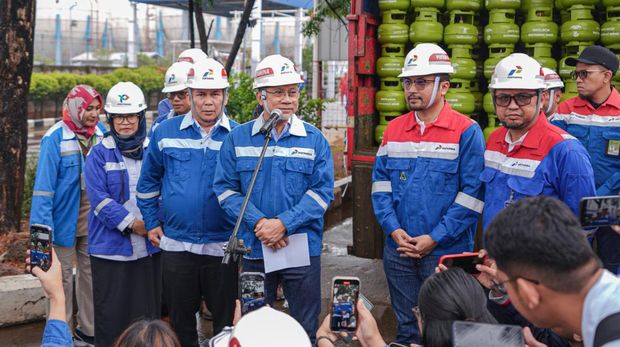 Menteri Perdagangan Zulkifli Hasan kunjungi Stasiun Pengisian Bulk Elpiji (SPBE) di Tanjung Priok, Jakarta Utara. (Dok: PT Pertamina Patra Niaga)