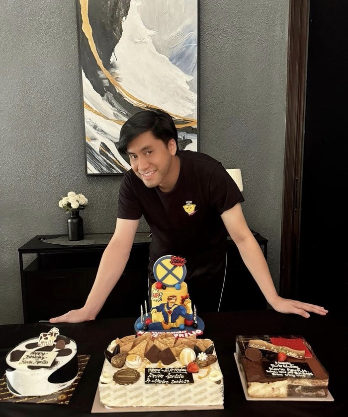 Momen Manis Kevin Aprilio Makan Malam Bareng Istri