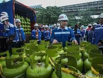 Momen Zulhas Sidak Pengisian Gas 3 Kg di Jakut, Banyak Potensi Kerugian