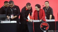 Rakernas ini akan membahas persoalan-persoalan yang terkait dengan 3 persoalan pokok yaitu sikap politik baik internal maupun eksternal, merumuskan program-program kerakyatan dan membahas tentang strategi pemenangan Pilkada 2024.