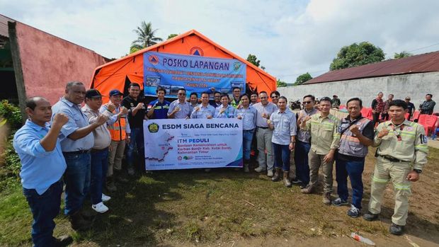 Penyaluran bantuan untuk korban banjir di Mahakam Ulu dan Kutai Barat. Dokumen Istimewa