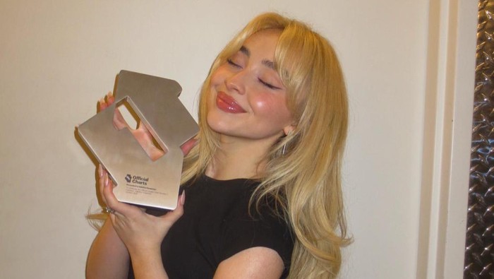 Penyanyi, Sabrina Carpenter.