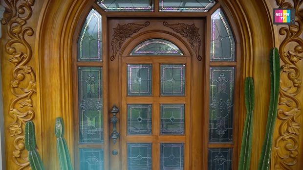 Pintu Rumah Denny Cagur