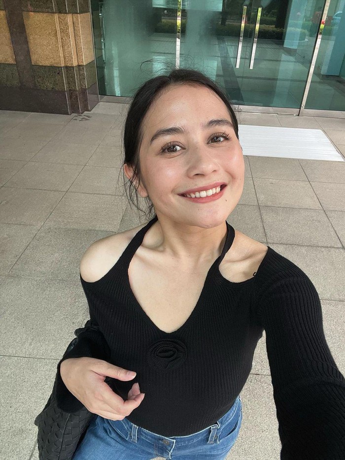 Prilly Latuconsina