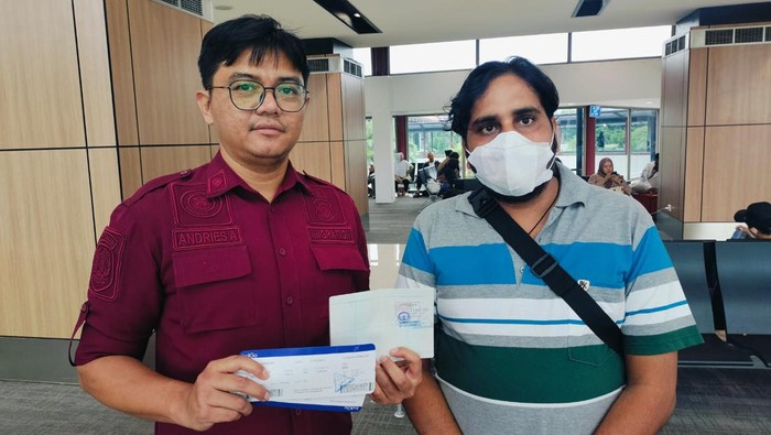Proses deportasi WNA India di Bandara Internasional Soekarno Hatta pada Sabtu (25/05/2024).