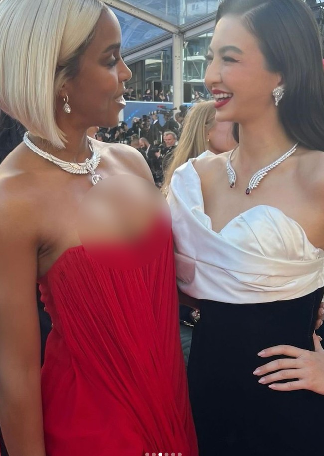 Pada hari berikutnya, aktris ‘5 cm’ ini menghadiri pemutaran perdana film ‘Marcello Mio’. Di sana, ia sempat berfoto dengan penyanyi Kelly Rowland, sahabat Beyonce sekaligus personel Destiny’s Child. (Foto: Instagram/@ralineshah)