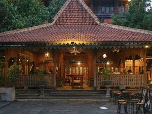 Mau Fine Dining di Solo? 6 Tempat Makan Ini Cocok Disambangi