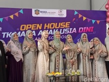 Oki Setiana Dewi Bantu Ria Ricis Wujudkan Mimpi untuk Bangun TK