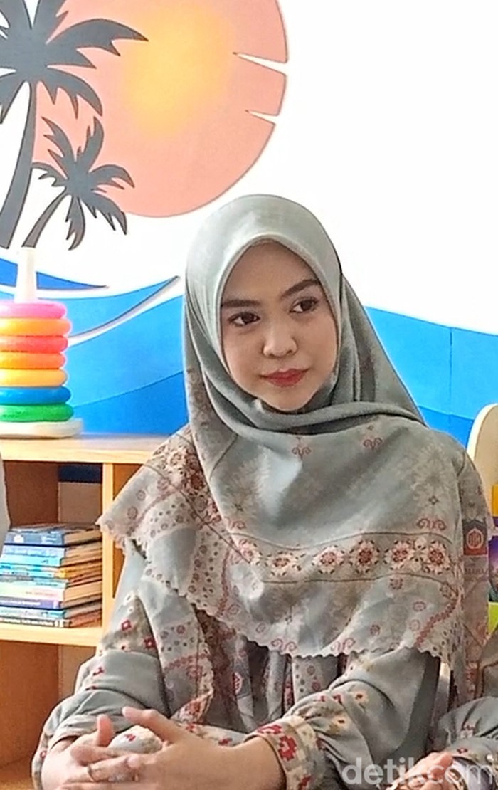 Ria Ricis Ria Ricis saat ditemui di salah satu kawasan di Tangerang.