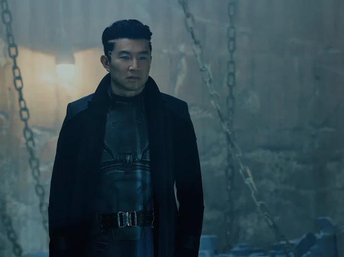 Simu Liu di Film Atlas