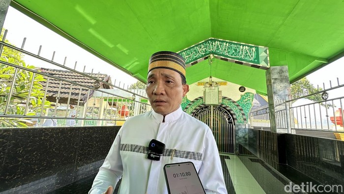 Staf Ahli Jaksa Agung Bidang Hubungan Antar Lembaga dan Kerjasama Internasional Leonard Eben Ezer Simanjuntak saat menghadiri Haul Akbar Kedua Syekh Yusuf Al Makassary di Gowa. Ahmad Nurfajri/detikSulsel