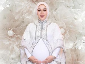7 Bulanan Syahrini Tetap Lanjut Tanpa Kehadiran Mertua