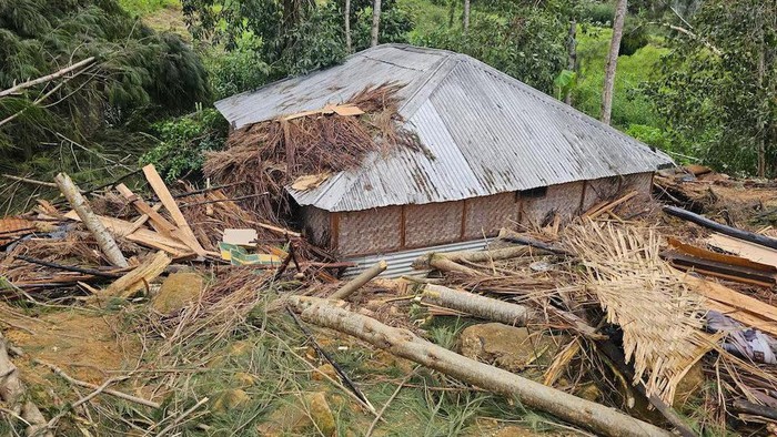 View of the damage after a landslide in Maip Mulitaka, Enga province, Papua New Guinea May 24, 2024 in this obtained image. Emmanuel Eralia via REUTERS Purchase Licensing Rights