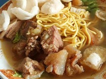 Uenak Poll! 5 Tahu Campur di Surabaya yang Wajib Dicoba