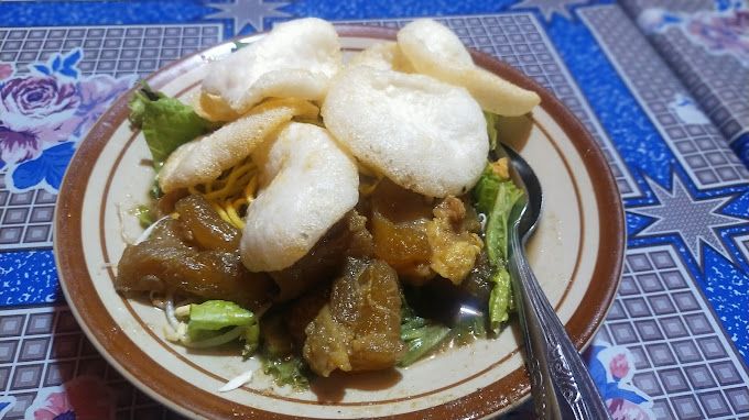 Uenak Poll! 5 Tahu Campur di Surabaya yang Wajib Dicoba