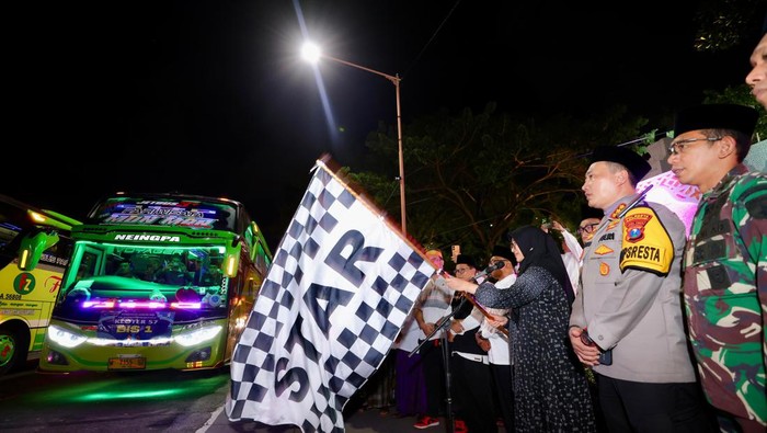 1.238 jemaah haji banyuwangi diberangkatkan ke surabaya