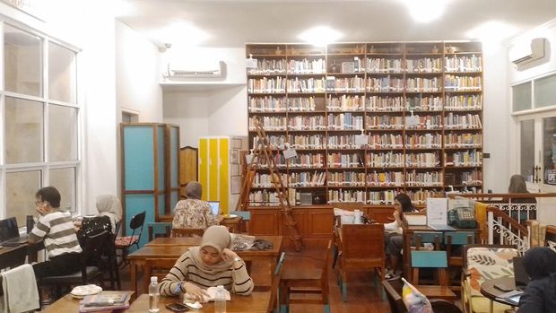 Perpustakaan di Tebet