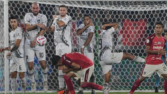 Bali United bermain 0-0 lawan Borneo FC di leg 1 perebutan posisi ketiga Championship Series Liga 1 2023/2024.