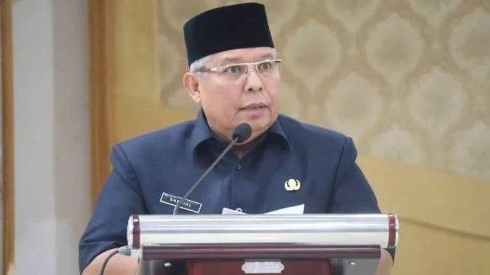 Bupati Tanjabbar periode 2006-2016 Safrial