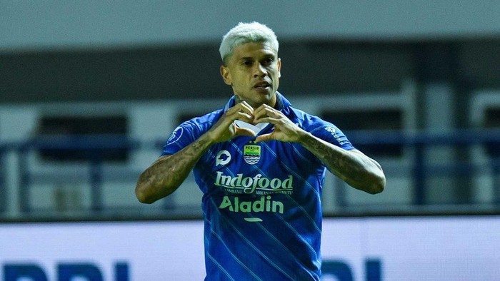 Ciro Alves.