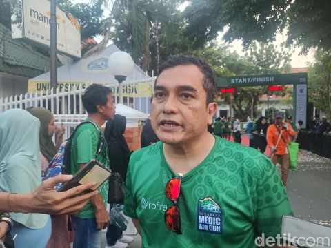 FK Unair menggelar Surabaya Medir Air Run 2024 dalam rangka HJKS ke-731
