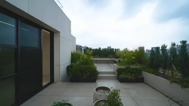 Isi Penthouse Yoo Jae Suk.