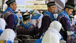 Lambaian Tangan Keluarga Iringi Pelepasan Jemaah Haji di Sidoarjo