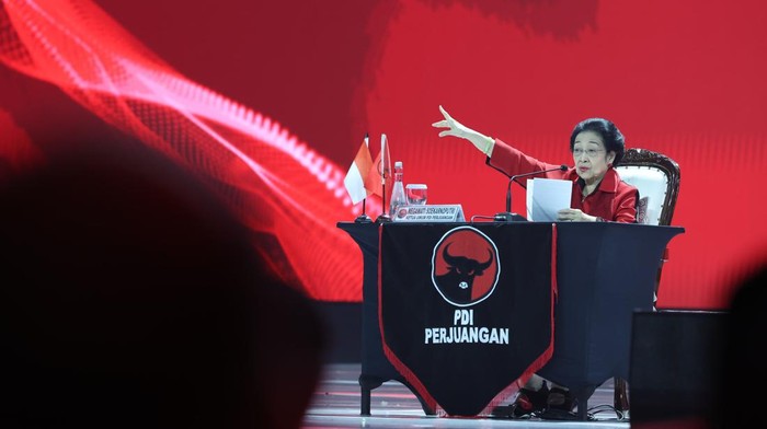 Ketum PDIP, Megawati Soekarnoputri, di Beach International Stadium, Ancol, Jakarta, Minggu (26/5/2024). Megawati tak menyampaikan sikap PDIP di Rakernas PDIP.
