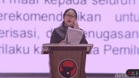 Puan Bacakan Rekomendasi Rakernas PDIP, Minta Megawati Jadi Ketum Lagi