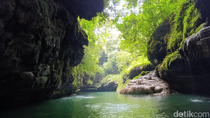 Objek WIsata Green Canyon Pangandaran