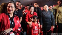 Megawati sempat menyapa seorang anak yang hadir dalam Rakernas.